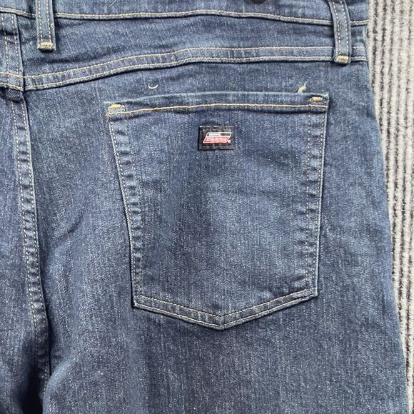 Dickies Jeans Mens 42x32 Dark Blue Wash Denim Pants Straight Leg Mexico - Picture 5 of 15